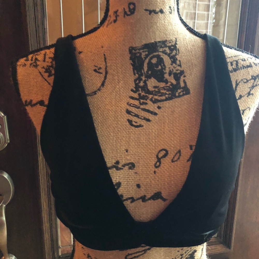 VS black velvet Bra NEW